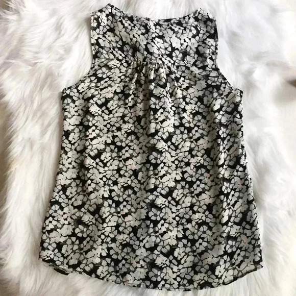 Elle Pink White & Black Floral Ruffle Tank - Picture 4 of 6